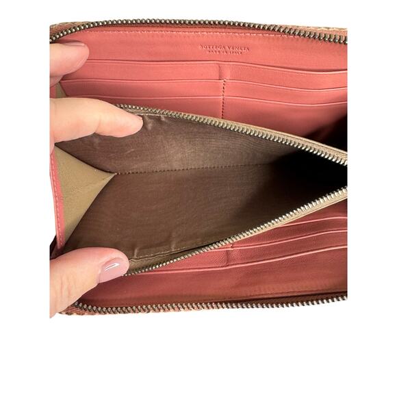 Bottega Veneta Floral Embroidered Intrecciato Leather Zip Around Wallet in Pink - Picture 15 of 16